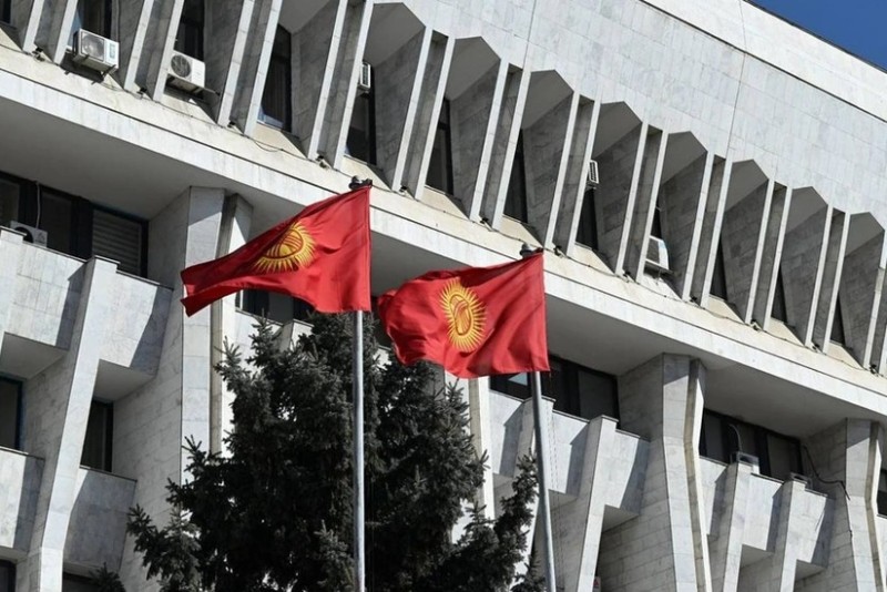 Qırğızıstanda sükut günü başlayıb