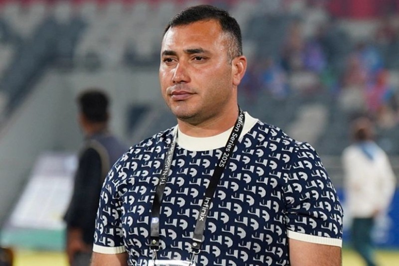 Baş məşqçi millimizin çatışmazlığından DANISDI