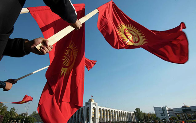Qırğızıstanda növbədənkənar parlament seçkiləri başlayıb
