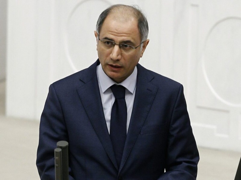 Türkiyənin hakim partiyası tankerlərə qarşı hücuma münasibət bildirib