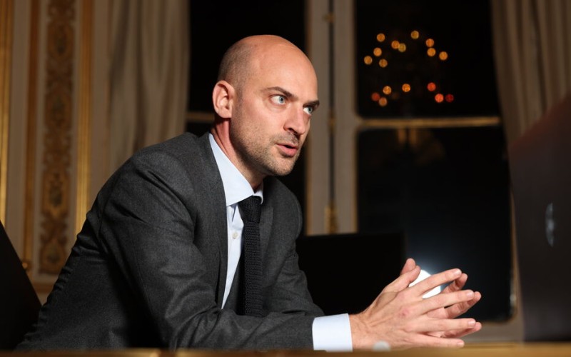 Fransa XİN: Korrupsiya halları nizamlanmaya mane olmamalıdır