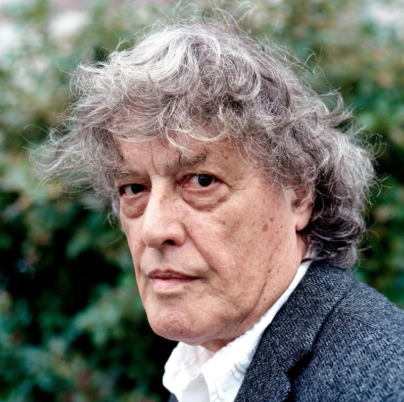 Dünya şöhrətli dramaturq vəfat etdi