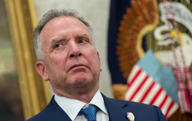 Putinlə görüşdən qabaq onları qəbul etdi