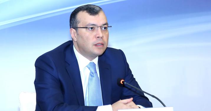 Bu şəxslər 16 manatı ödəməyəcək - Nazir açıqladı