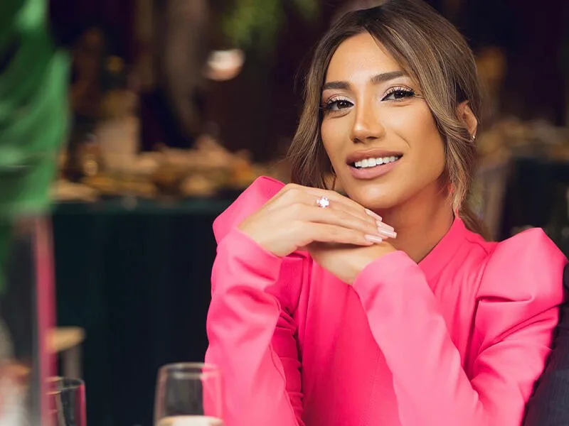 Röya 16 il küsülü qaldığı müğənninin adını açıqladı