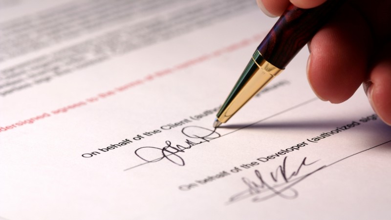 Əmək müqaviləsi üzrə işləyən işçilərin hüquqları artırılır