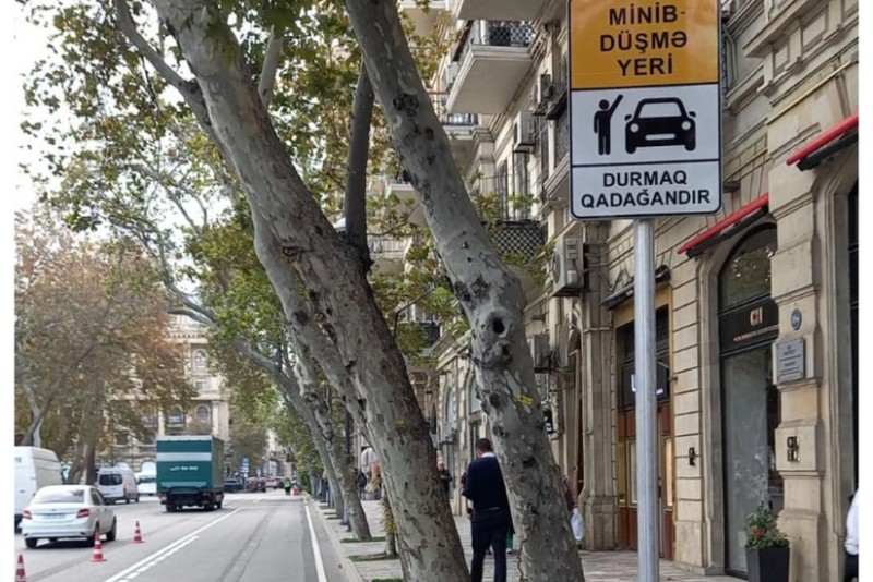 Bu küçədə minib-düşmə yeri yaradılıb