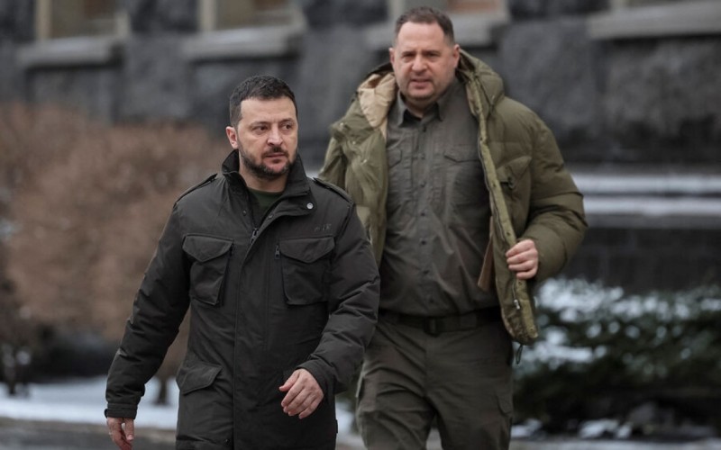 Zelenskidən Yermakla bağlı mühüm QƏRAR