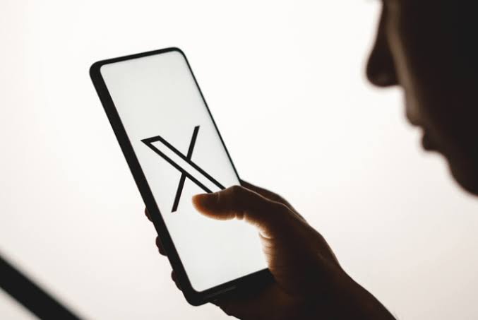 X 120 milyon avro cərimələndi