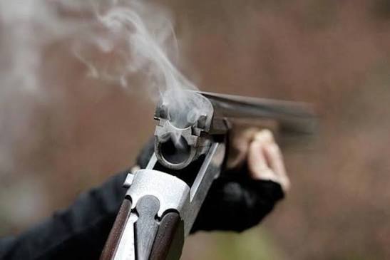 Qax sakini silahdan açılan atəşdən xəsarət alıb