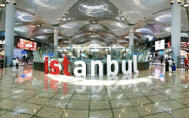 Avropanın ən işlək hava limanı açıqlandı