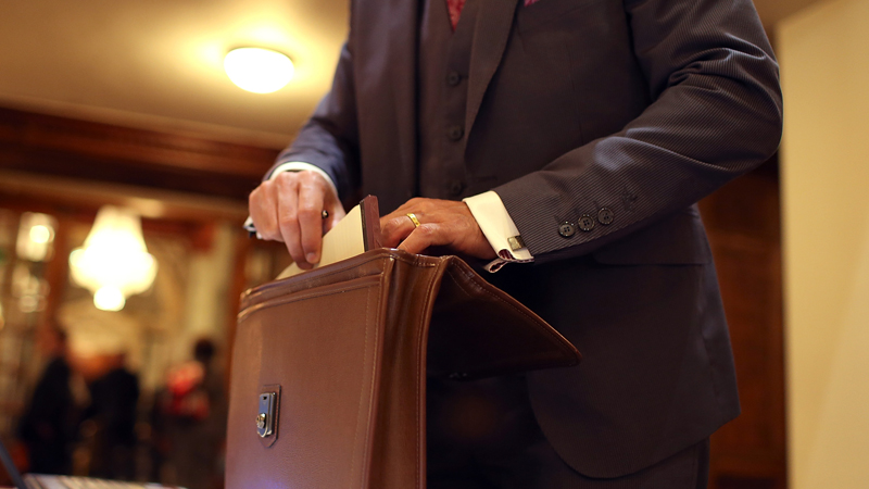 Azərbaycanda bu deputatın mandatına xitam verilir - FOTO