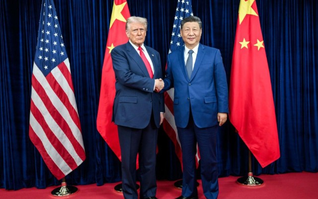 Tramp Çin liderinə zəng edib