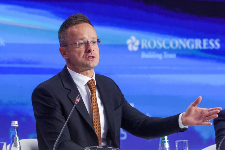 Macarıstan XİN rəhbəri Moskvada səfərdədir