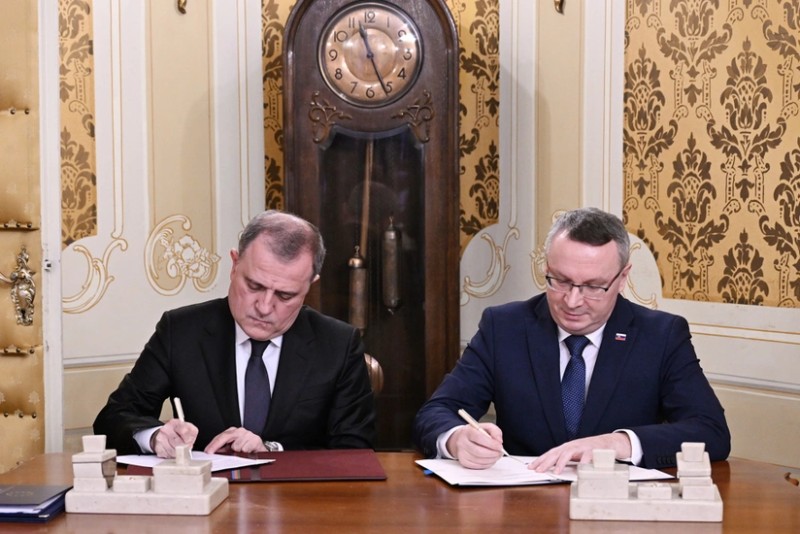 Azərbaycan ilə Slovakiya arasında bir sıra sənədlər imzalandı