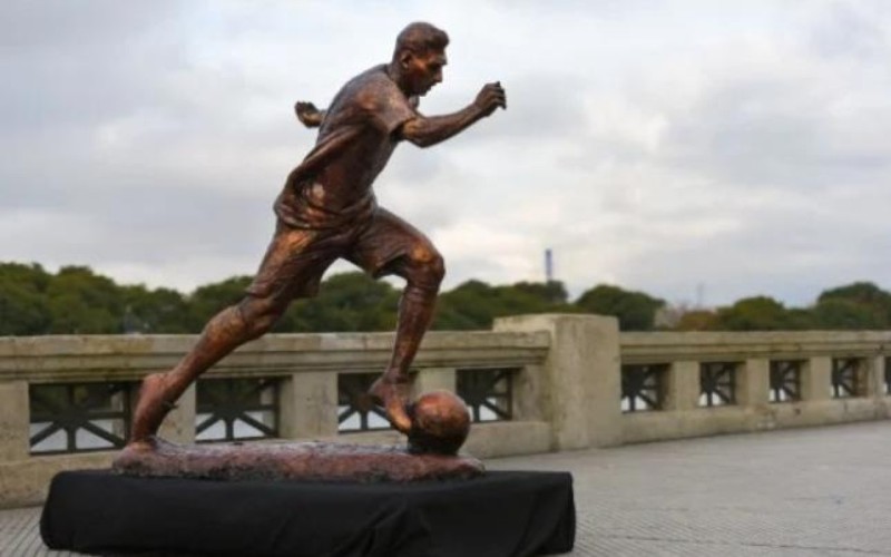 Messinin ən hündür heykəli ucaldıldı