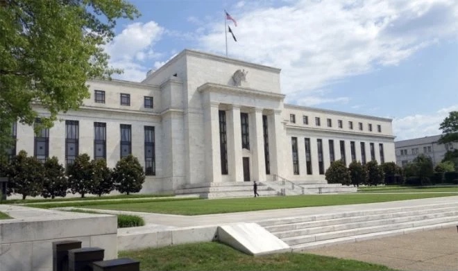 FES-dən faiz dərəcəsi ilə bağlı QƏRAR