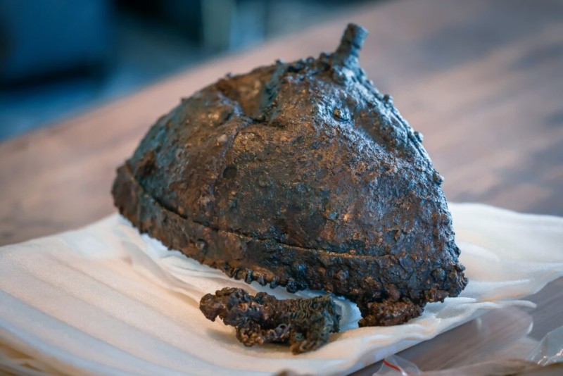 Qubada VI-VII-ci əsrlərə aid dəbilqə tapılıb