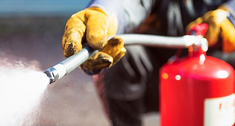 Qaxda bağçada YANĞIN