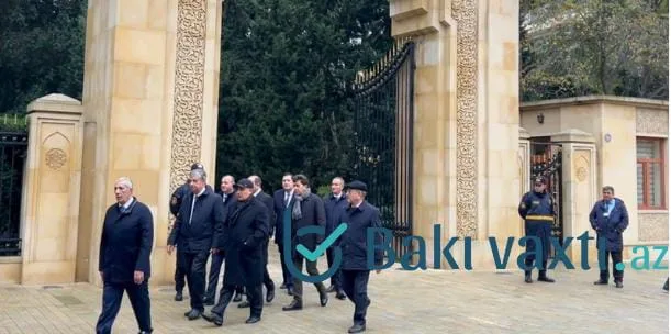 Deputatlar Fəxri xiyabanda