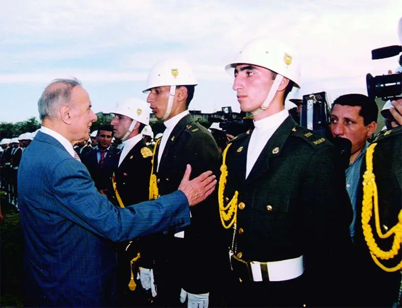 Əbədiyaşar komandan: Azərbaycan Ordusunun Heydər Əliyev zirvəsi
