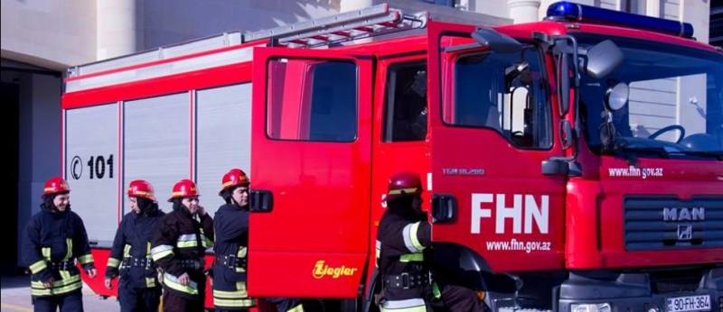 Xırdalanda çoxmərtəbəli binada YANĞIN: xəsarət alanlar var - YENİLƏNİB