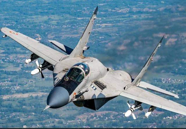 Polşa Ukraynaya 8 ədəd MiG-29 qırıcı təyyarəsi verə bilər