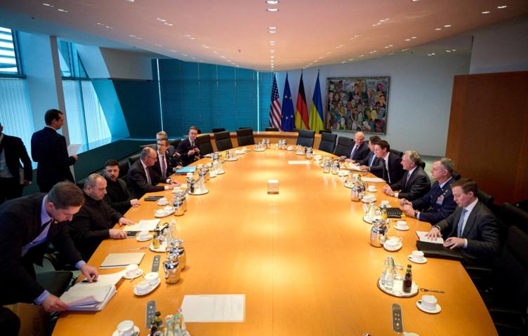 KİV: Kiyev seçkilər keçirməyə və NATO-dan imtina etməyə hazırdır