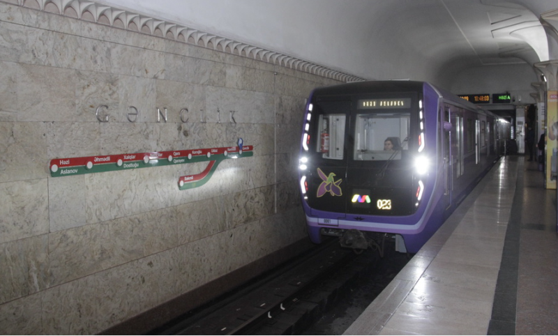 Metroda problem yarandı - YENİLƏNİB