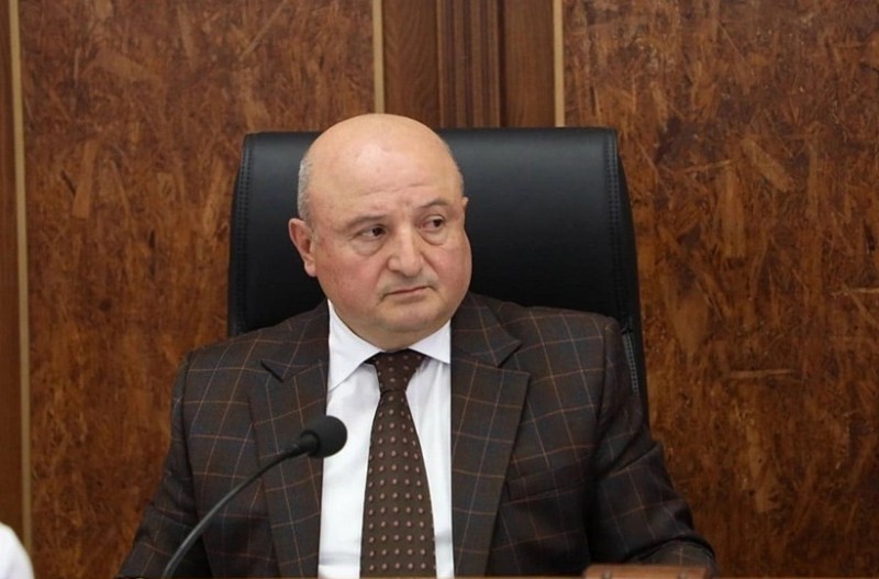 Gümrünün sabiq merinin həbs müddəti uzadılıb