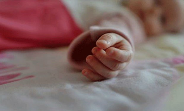 10 aylıq körpə bədbəxt hadisə nəticəsində öldü