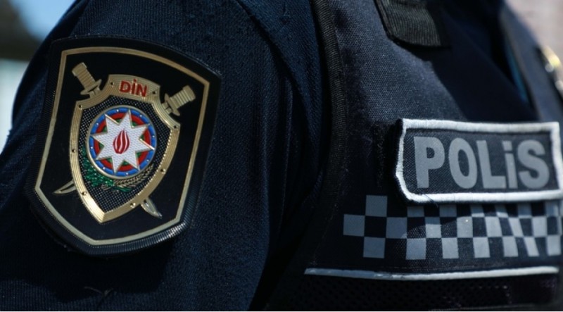 Özlərini jurnalist kimi təqdim edib pul tələb etdilər - Polis saxladı