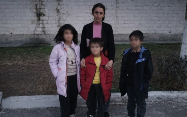 Ataları tərəfindən döyülən uşaqlar xəstəxanaya yerləşdirildi