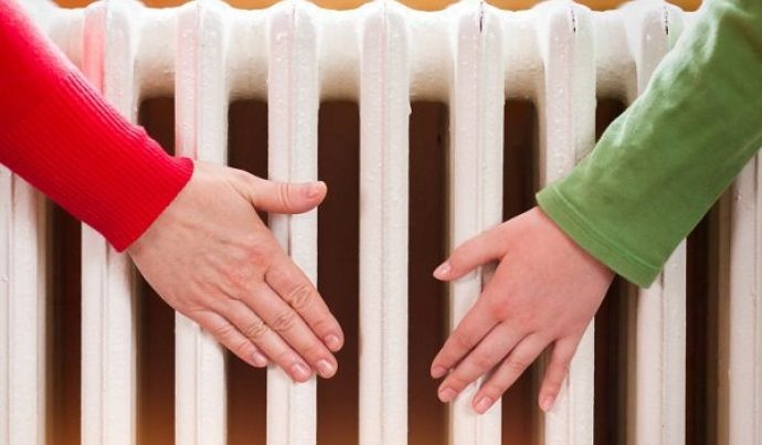 Avtobus qaz kəmərini zədələdi - Abonentlər istiliksiz qaldı