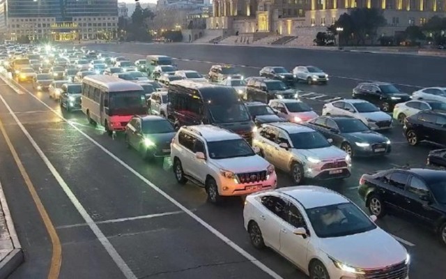 Hazırda bu yollarda tıxac var - SİYAHI