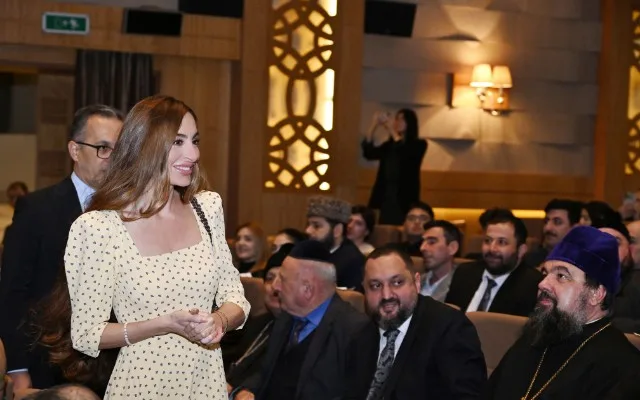 Arzu Əliyeva "Harmoniya"nın təqdimatında - FOTOLAR