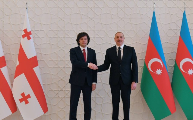 Kobaxidze İlham Əliyevi təbrik etdi