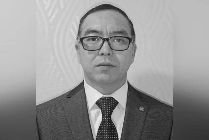 Qazaxıstanda mer intihar etdi