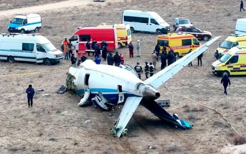 AZAL təyyarəsinə döyüş başlığının elementləri dəyib - HESABAT