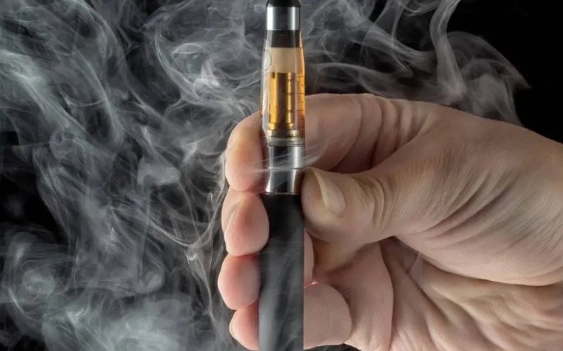 Elektron siqaretlərlə bağlı QADAĞA - Bu tarixdən...