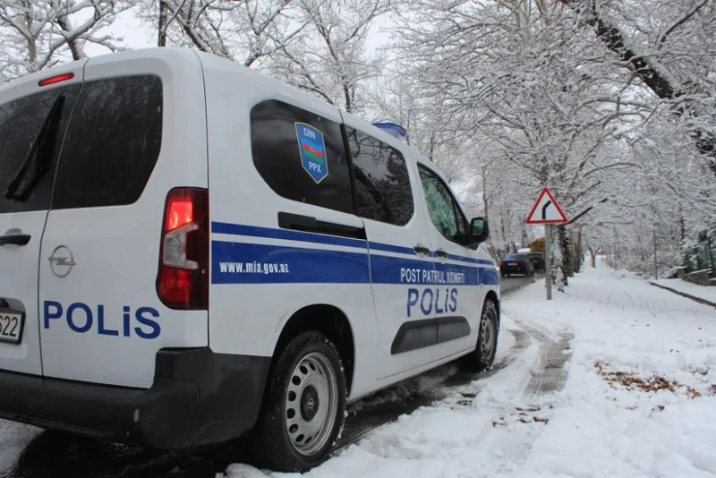 DİN əməkdaşları hava şəraiti ilə əlaqədar gücləndirilmiş rejimdə xidmət aparırlar - FOTO