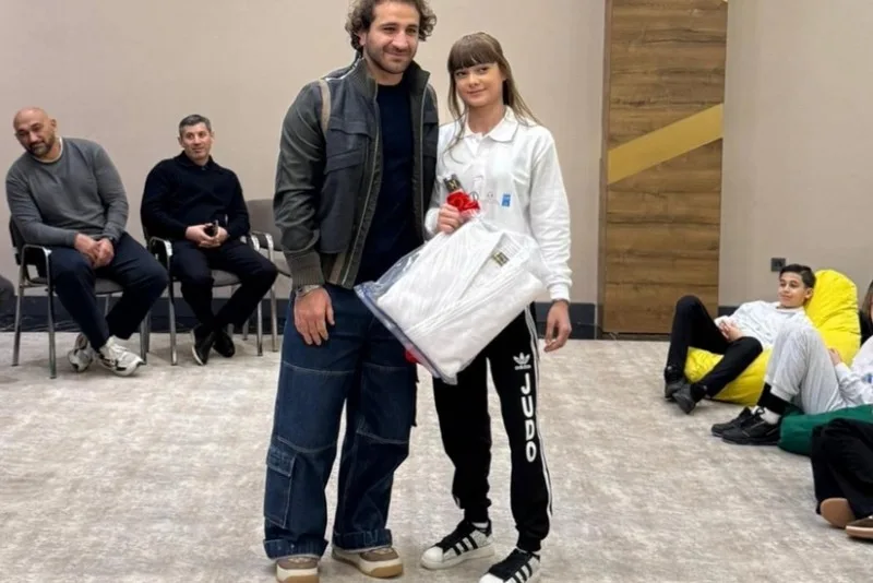 Vətən Müharibəsi Qəhrəmanının qızına cüdoqi hədiyyə olundu - FOTOLAR
