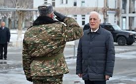 Ermənistan prezidenti sərhədə gəldi