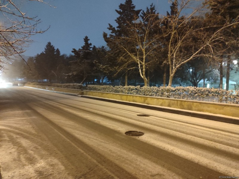 Dağlıq ərazilərdə yollar qardan və buzdan təmizləndi