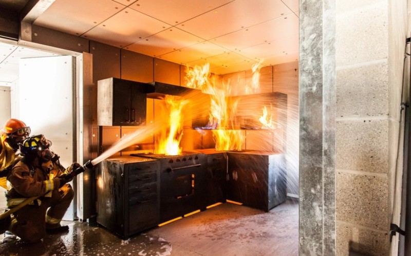 Bakıda restoranda yanğın olub