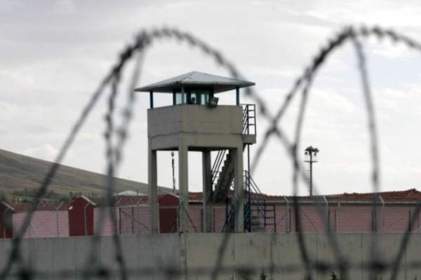 Onlar da əvvəlcədən xəbərdarlıq etmədən həbsxanalara buraxılacaq 