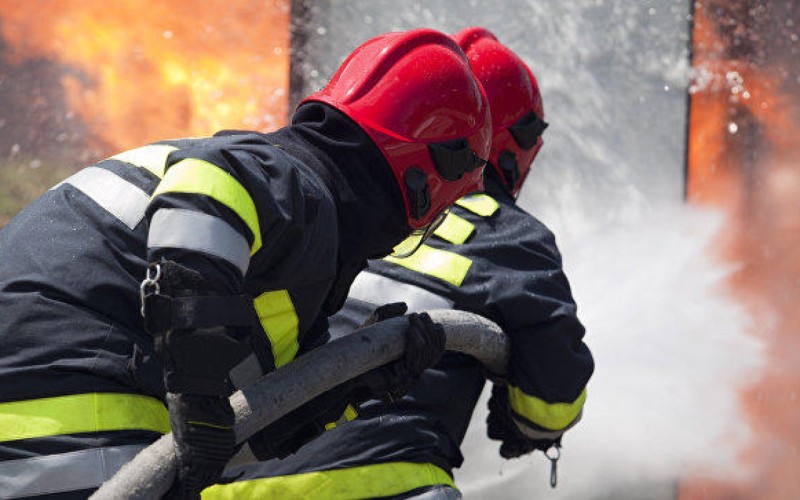 Suraxanıda evdə yanğın: xəsarət alan var