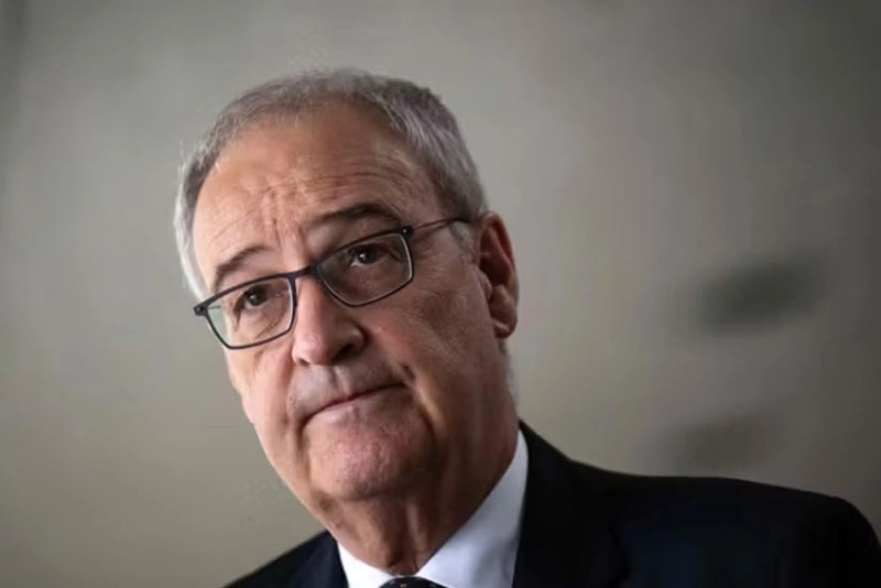 İsveçrənin yeni Prezidenti yeni il müraciətini təxirə salıb