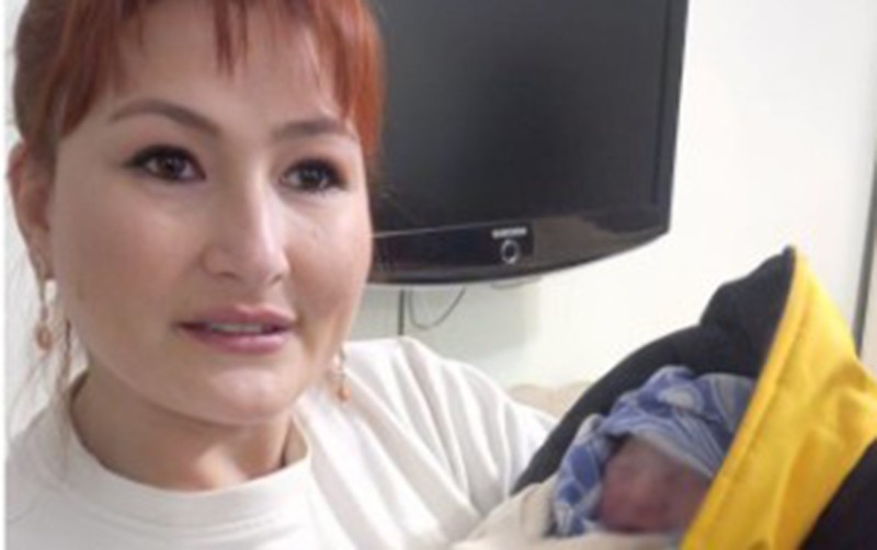 Yeni ilin ilk günü əkizlər doğuldu 