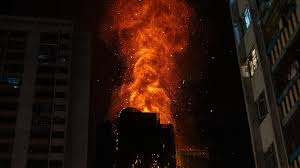 Honkonqda daha bir bina yandı - Ölən var